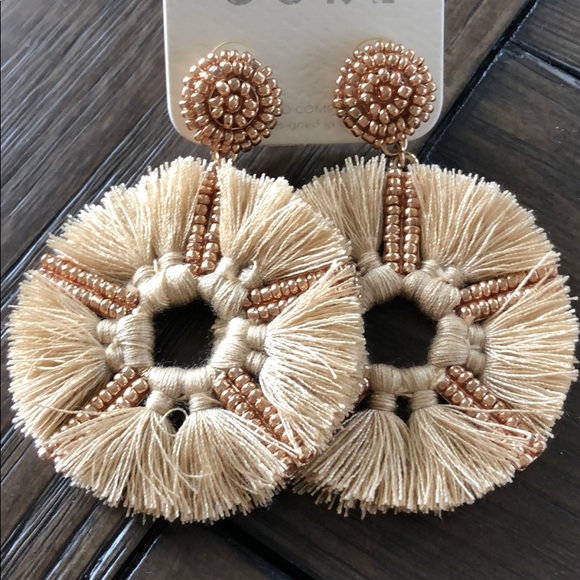 Jewelry - Fan Tassel Bead Earrings Taupe Gold